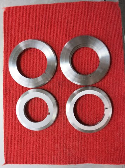 Couteaux à refendre pour machine à mouchoirs